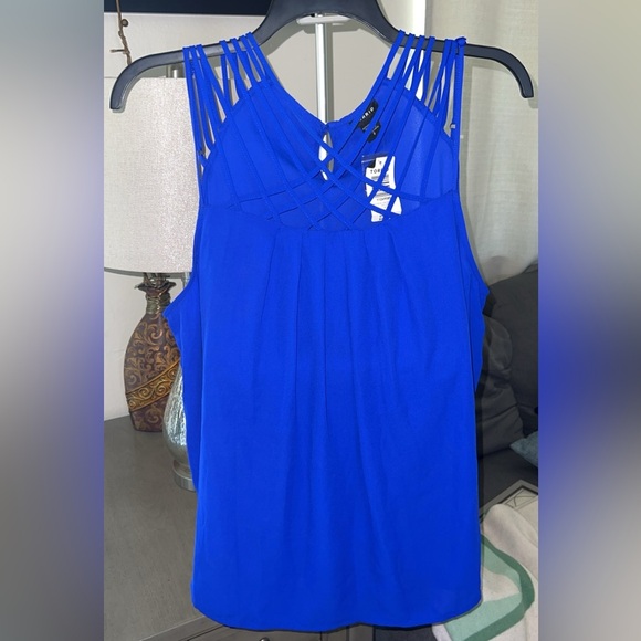 Blue strap neck tank - Picture 5 of 6